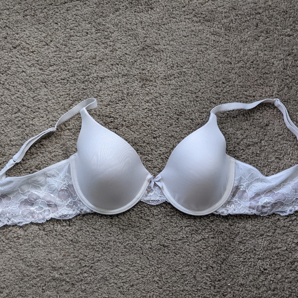 Maidenform Comfort Devotion Bra, size 34D
